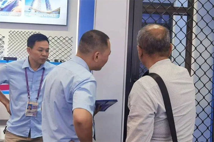 1730361912921128.jpg 廣州廣交會中亞鋁業(yè)